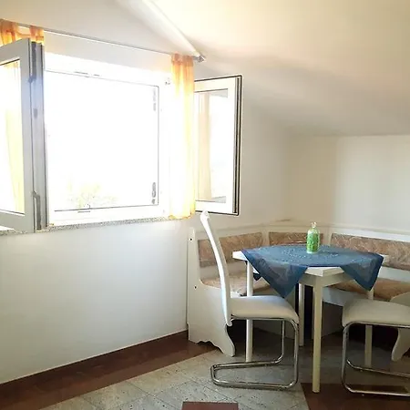 Apartment Lopar Apartament *