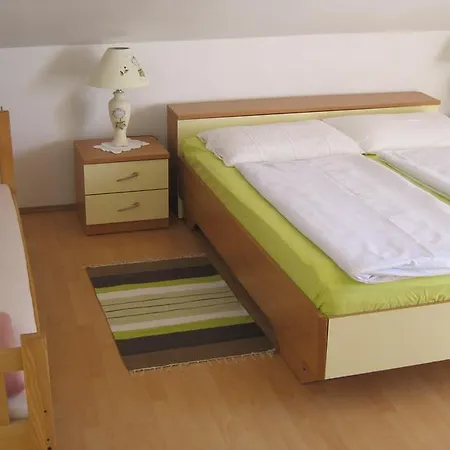 Apartment Lopar Lopar