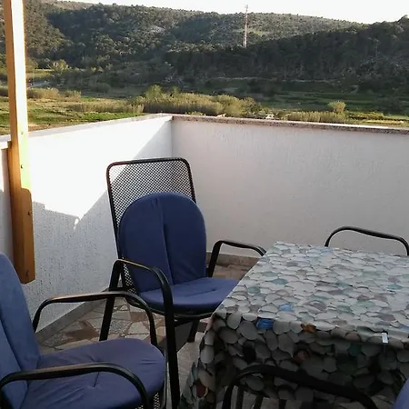 Apartment Lopar